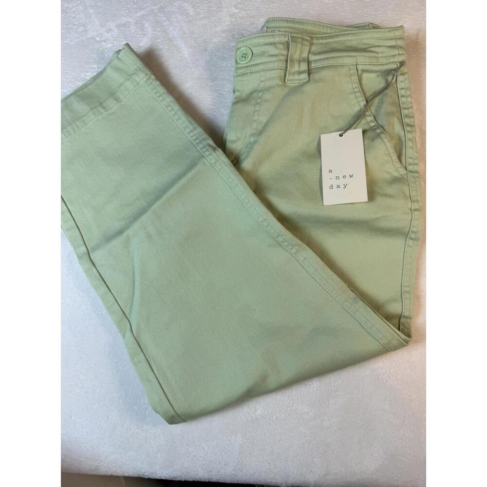 A New Day Womens Pants Green High Rise Straight Crop Stretch Classic Size 2R NWT - Picture 2 of 7